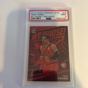 Trae Young 2019 Panini Donruss optic. My House-red wave. PSA 9 MINT.